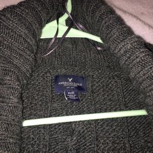 American Eagle sweater